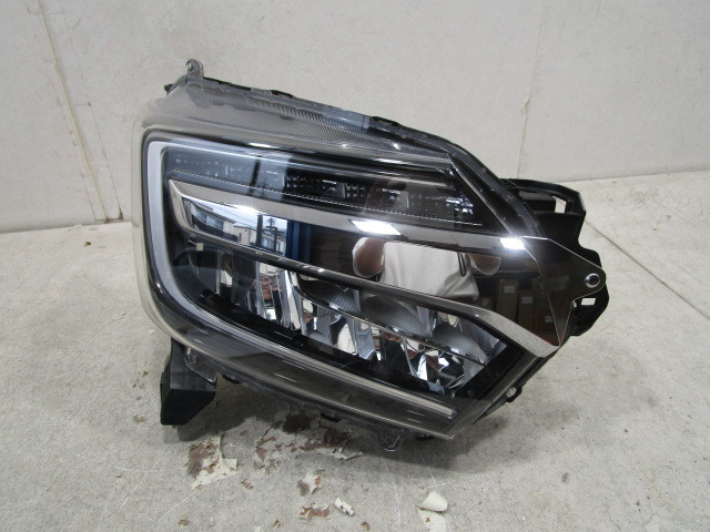 ホンダ N BOXカスタム JF3 純正 LED 右ヘッドライト拍卖