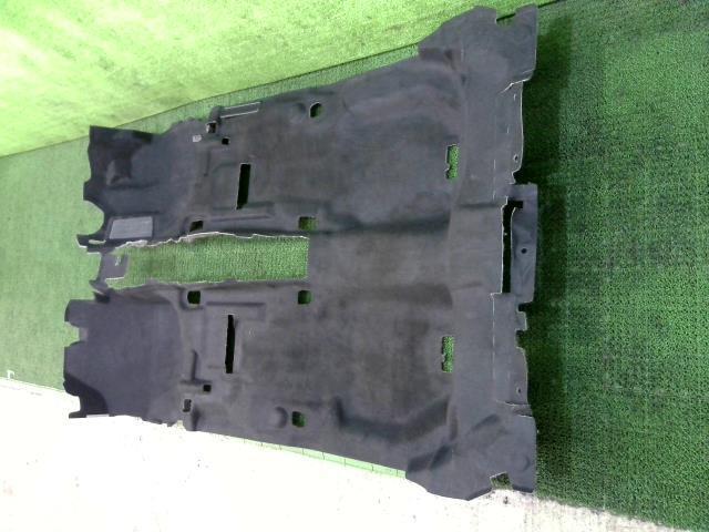 シャトル DAA-GP7 GK8 GK9 フロアカーペット LEB-H1 NH788P 83301-TD4-J01ZA拍卖