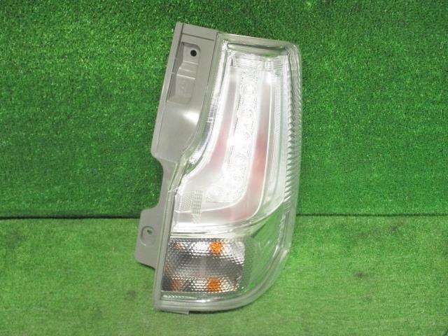 デリカD:2 D2 DAA-MB36S 右テールライト 右テールランプ カスタムハイブリッドMV 4WD K12C ZMV拍卖