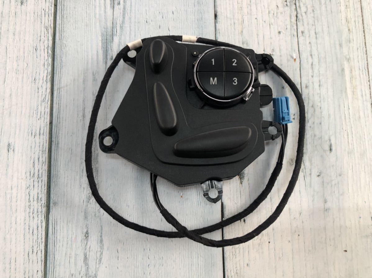 1919: メルセデスベンツ W211 E500 CLS550 フロント左ドライバーシートスイッチ 2118214758拍卖