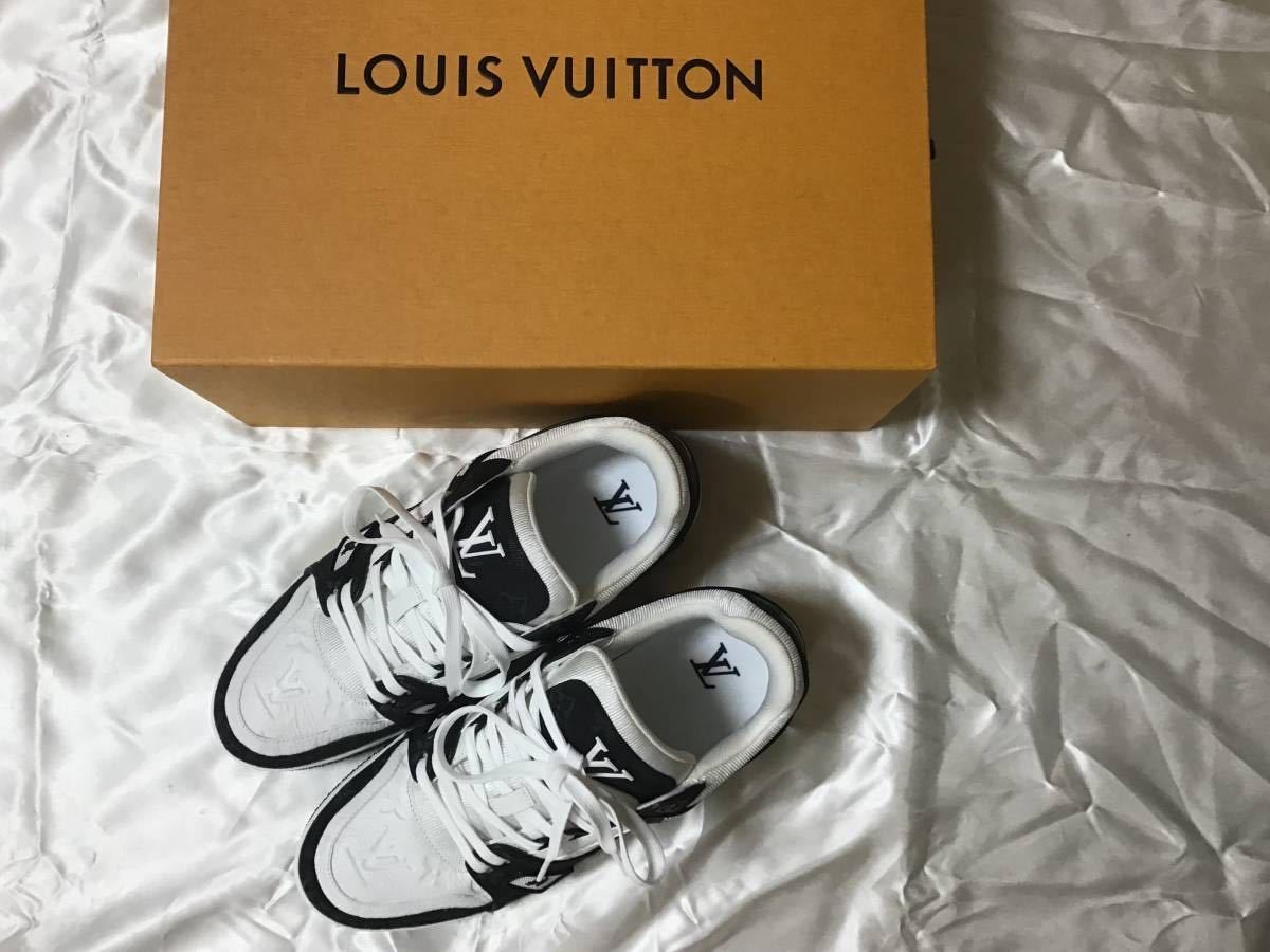 ◎LOUISVUITTON ルイ・ヴィトン◎展示未使用品 入手困難LVトレイナーラインスニーカー サイズ7.5 jp26.5cm 1A9JG9メンズ 白黒デニム パンダ拍卖