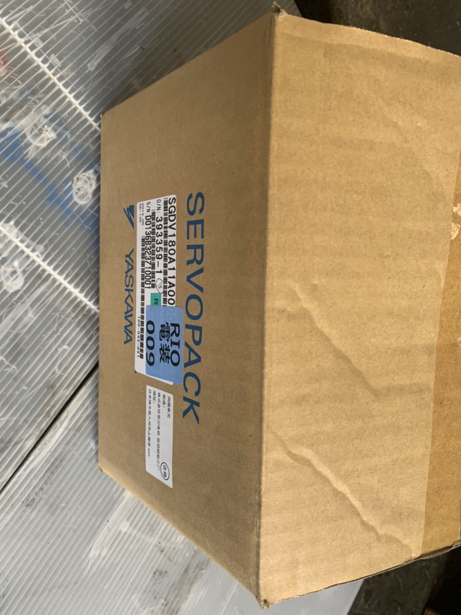 ff2571 安川電機 サーボアンプ SGDV-OFA01A 未使用品拍卖