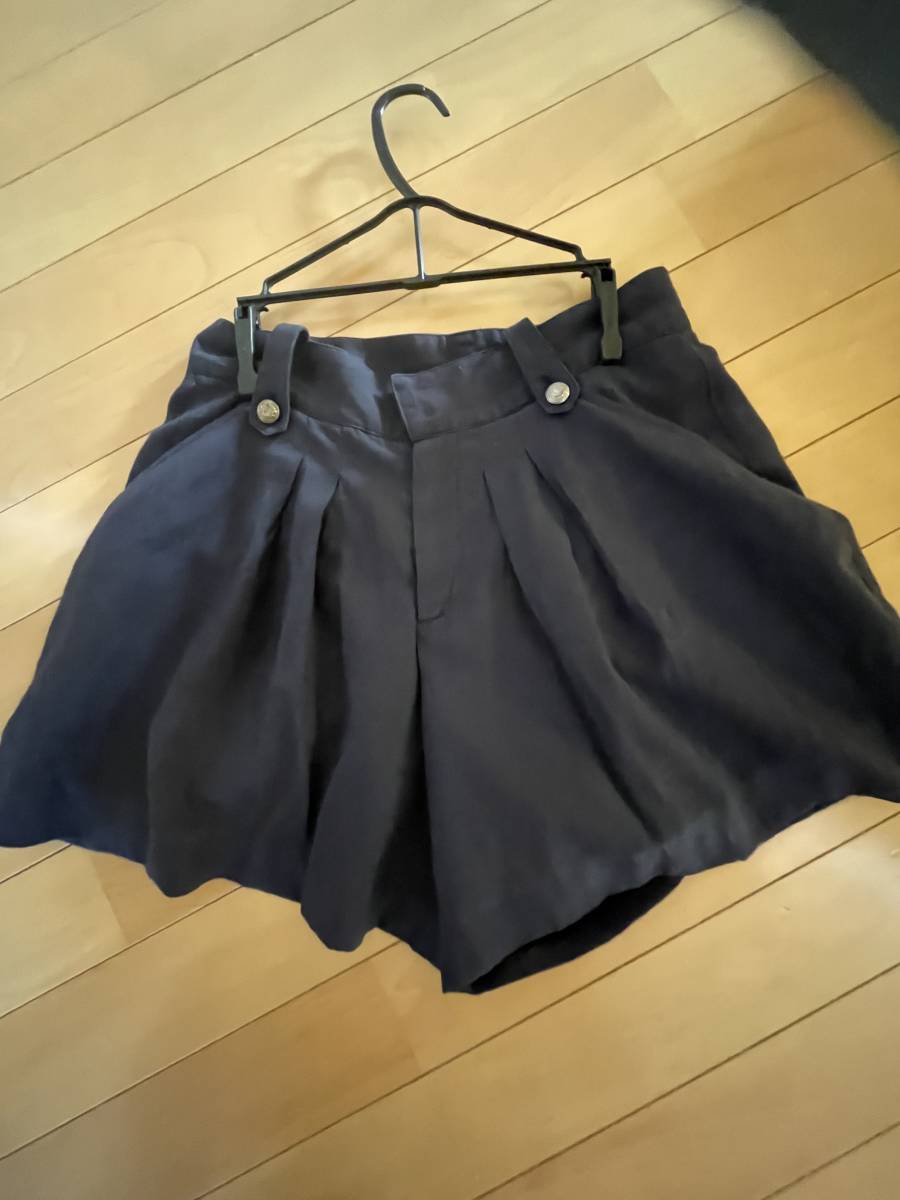 少々難あり・BUONA GIORNATA・ショートパンツ・紺色・サイズM・裏地付き・150円拍卖