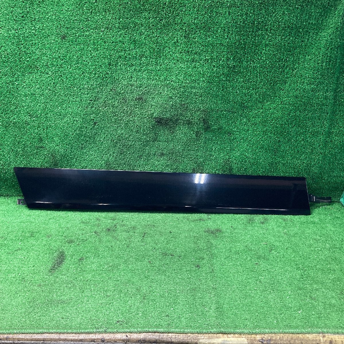 ♪♪エスティマ AERAS GSR50W 右 スライドレールカバー 202 ブラック (W4817)♪♪拍卖