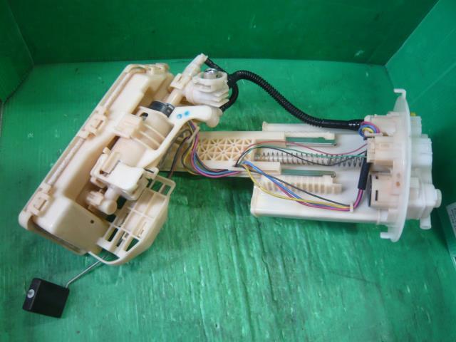 カムリ DAA-AXVH70 フューエルポンプ Gレザーパッケージ拍卖