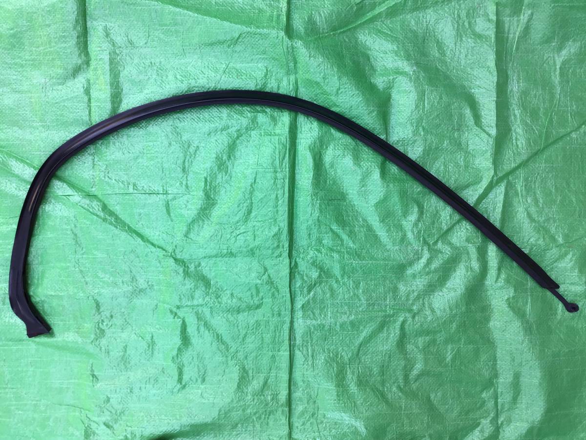 中古 マツダ純正 FD3S RX-7 フロント ドア ウェザーストリップ(R) ガラス (FD) 運転席側 『右側』 拍卖