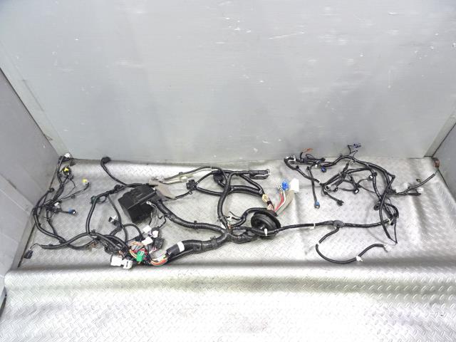 ノート 6AA-E13 ヒューズ ボックス BOX K23 エンジンルーム内 X E-POWER 16948km 1kurudepa22-10-14拍卖