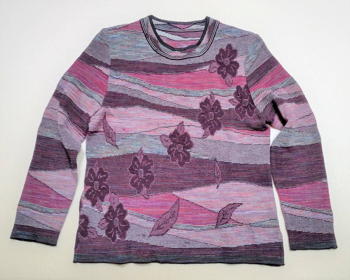 花柄セーター 穴開きあり拍卖