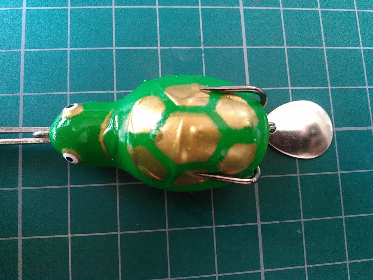 小型ウィードレスルアー 45mm 7g 緑亀 検)珍品 B級ルアー ブラックバス フロッグ スカム カスタム ナマズ 雷魚 ライギョ 鯰 キトウくん拍卖