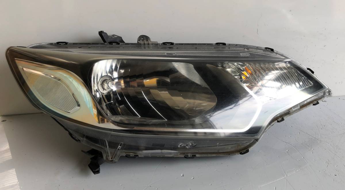 ホンダ フィット GK3 ヘッドライト 右拍卖