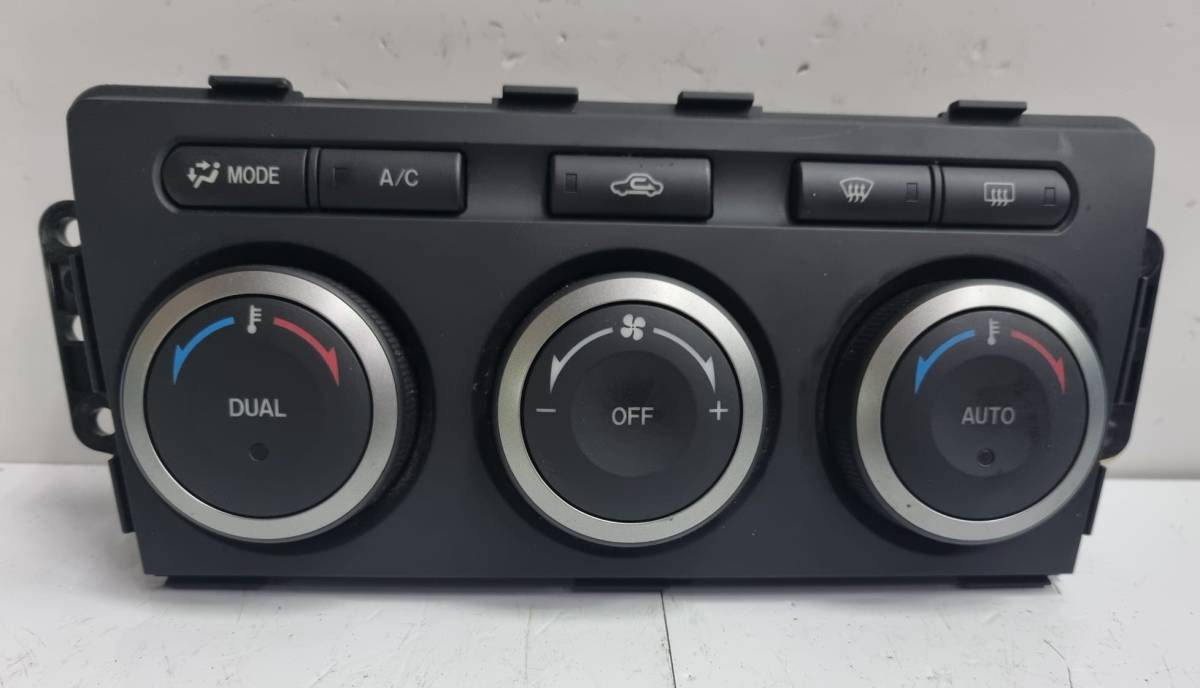 マツダ アテンザ GH5FP A/Cスイッチパネル拍卖