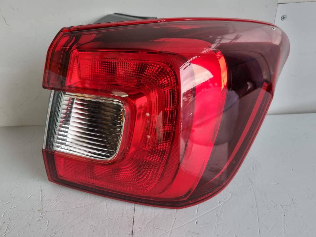 スバル レヴォーグ VM4 テールランプ 右拍卖