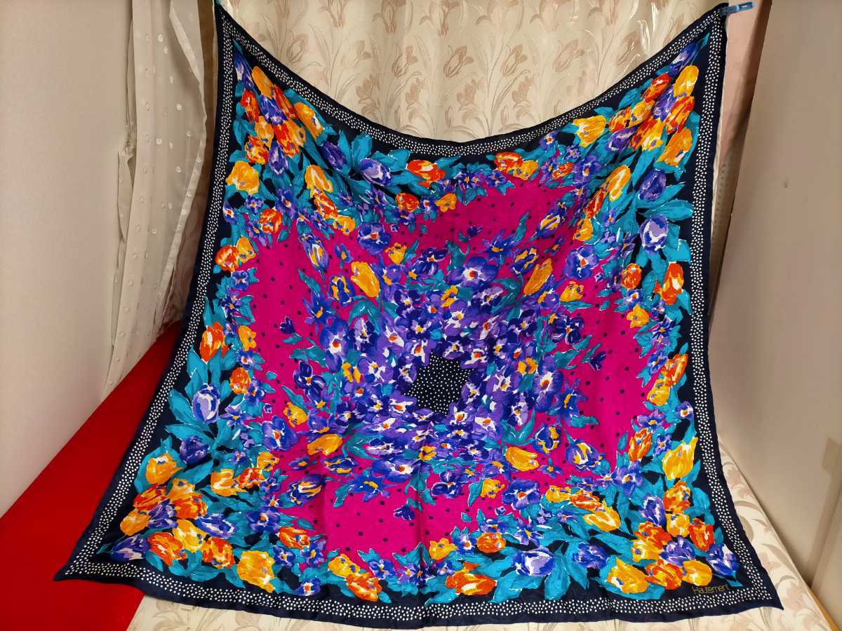 大判 シルクスカーフ Hautement 縦 105cm 横 105cm ・拍卖