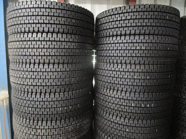 送料無料 新品スタッドレス 245/70R19.5 DUNLOP SP001 2024年製 住金アルミ 19.5×6.75 8穴 JIS 12本セット 4軸低床拍卖