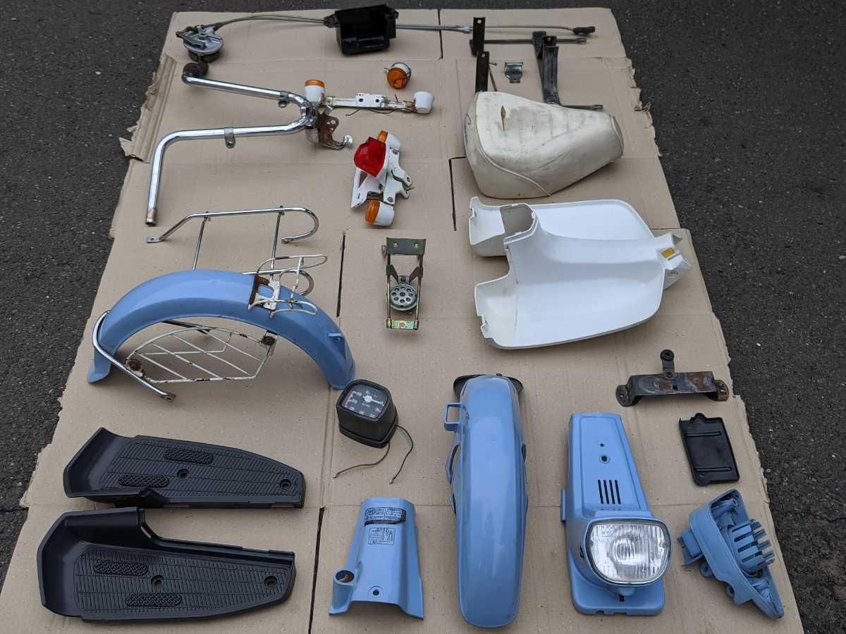 HONDA ホンダ カレン AB04 外装まとめ売り カウル レッグ カバー インナー ウインカー テールランプ ヘッドライト メーター ネック ワイヤ拍卖