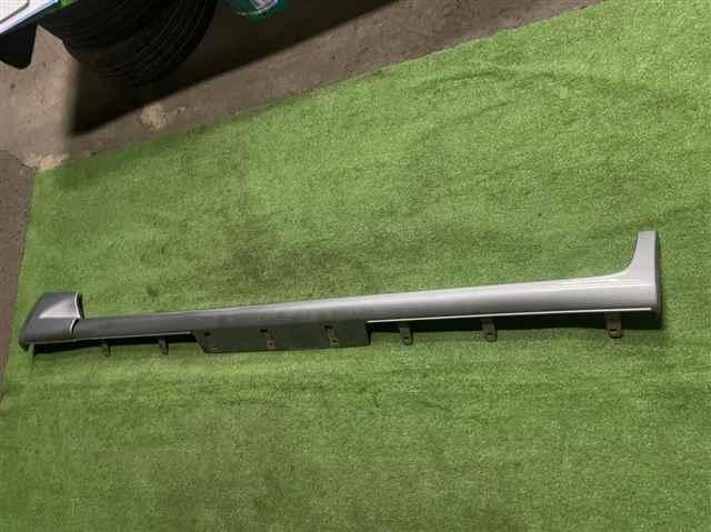 ニッサン ステージア サイドステップ スポイラ 左 76857-0V805拍卖