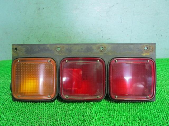 日野大型車 プロフィア ADG-FR1EXY 左テールランプ 81560-E0020 コイト 220-11951 TTT /34989拍卖