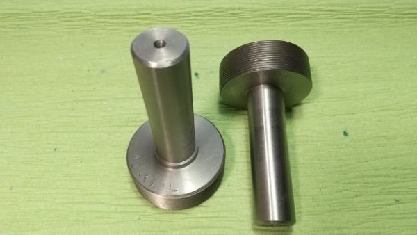 A14. M58×1.5 右・左セット ネジゲージ? ・ドリル・ストレートシャンク・エンドミル 画像にて確認下さい。拍卖