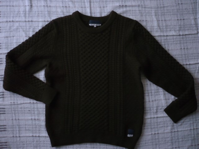 Simplicite ×PANTONE ダークモスグリーンセ-タ- 40拍卖