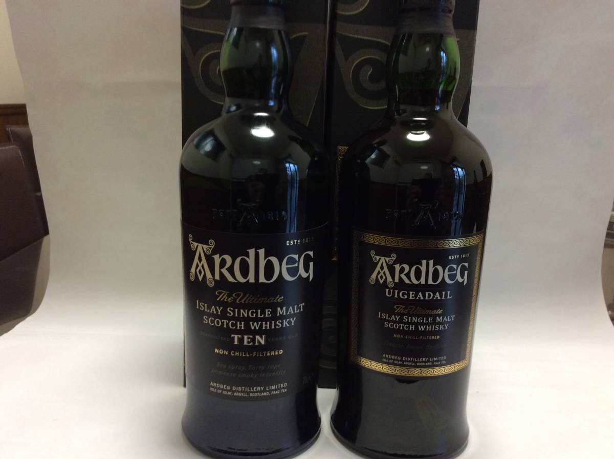 Ardbeg アードベッグ 10年 46° 700mlとウーガダール 54° 700mlの2本セット 正規品 新品箱入拍卖