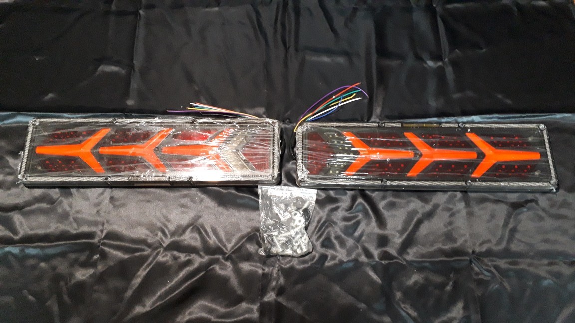 トラック 24V LEDシーケンシャルテールランプ(新品)No.2拍卖