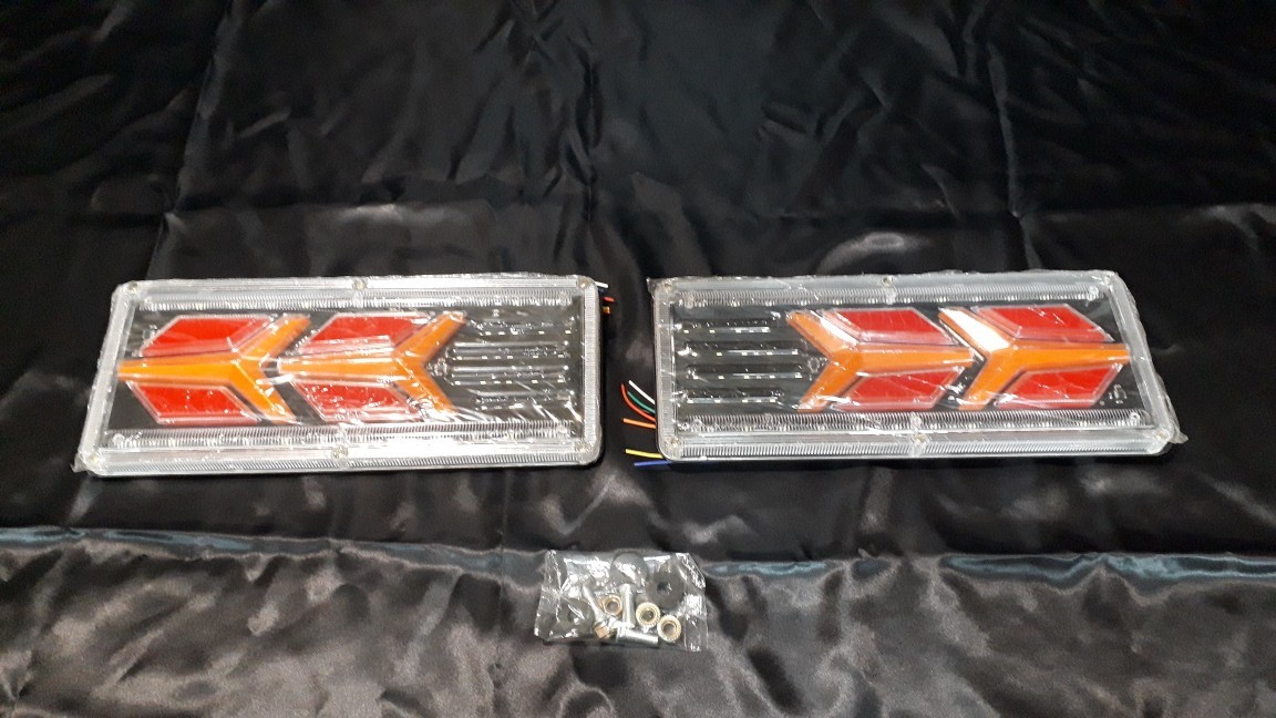 トラック 24V LEDシーケンシャルテールランプ(新品)No.6拍卖