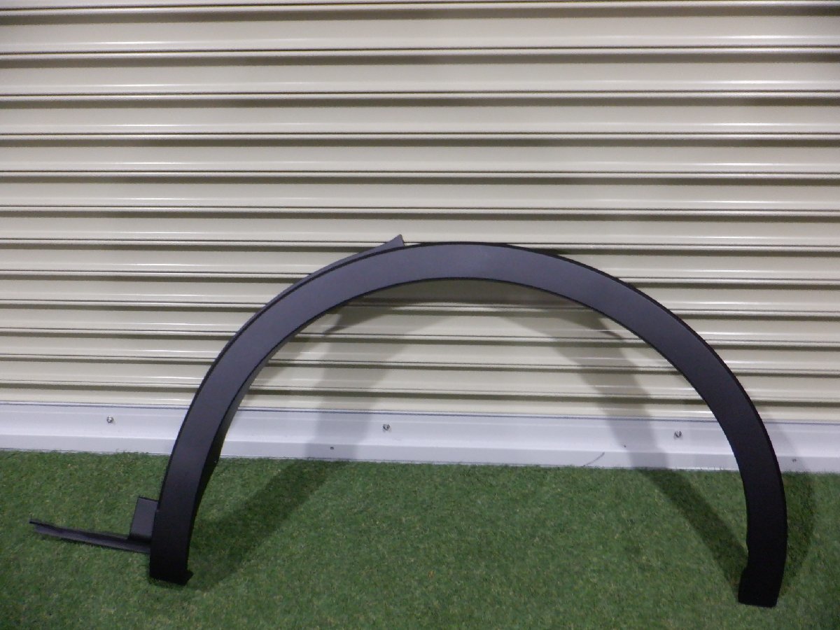 新車外し トヨタ純正 AZSH35 TZSH35 クラウン クロスオーバー リア 左側 フェンダーモール トリム 75606-30210 m-22-10-171拍卖