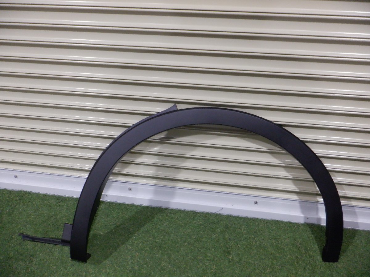 新車外し トヨタ純正 AZSH35 TZSH35 クラウン クロスオーバー リア 左側 フェンダーモール トリム 75606-30210 m-22-10-178拍卖