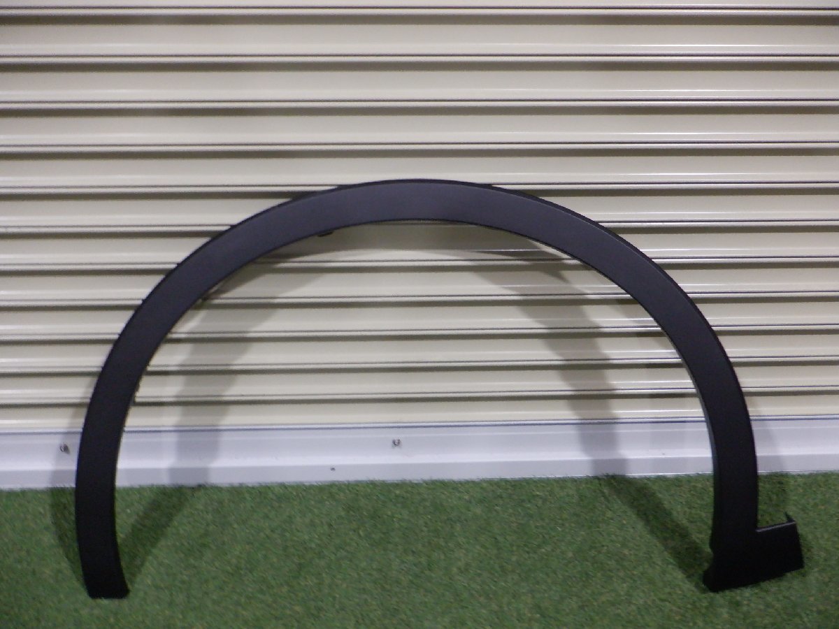 新車外し トヨタ純正 AZSH35 TZSH35 クラウン クロスオーバー フロント 左側 フェンダーモール トリム 75602-30120 m-22-10-538拍卖