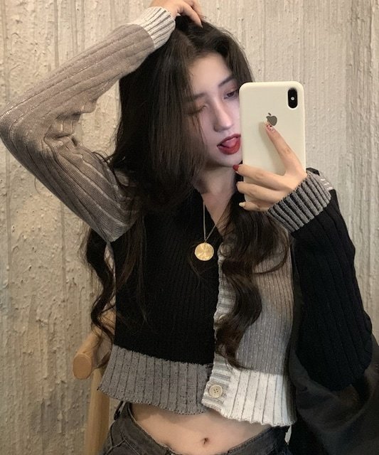 PYD1717★バイカディガラー Vネックー ダート カークグレー × 白 × 黒 灰色 ホワイト ブラック リブ ニッン セータ拍卖