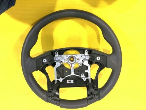 トヨタ ランドクルーザープラド TRJ150W TX 前期 純正 ステアリング ハンドル ウレタン 品番:GS131-12210 LAND CRUISER STEERING ID:801拍卖
