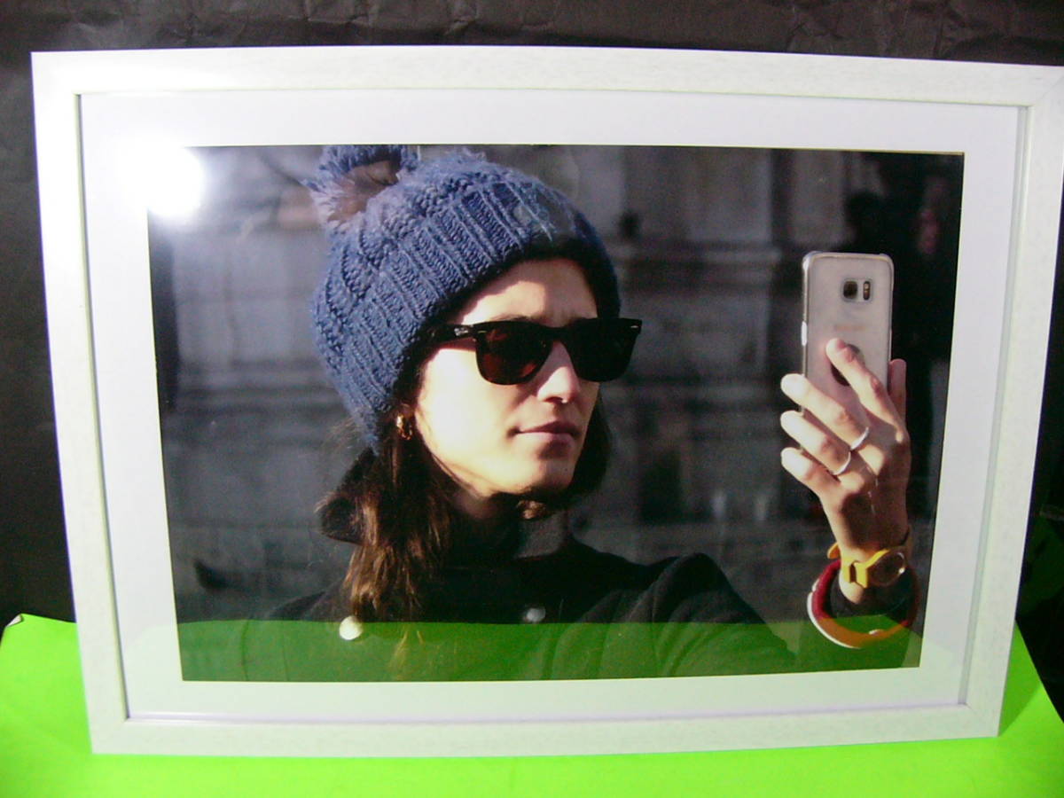 スマホ女 パリ拍卖