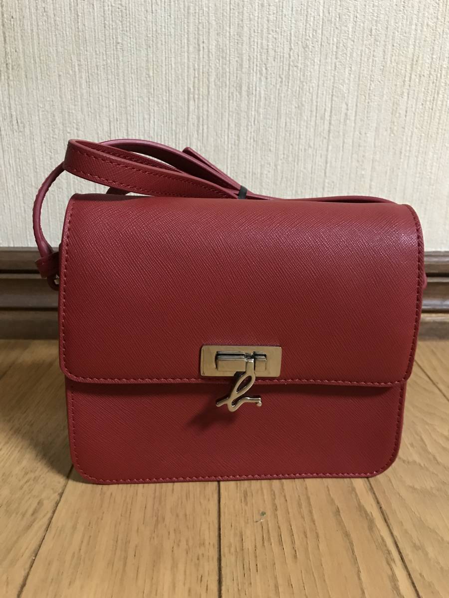 アニエス べー ロゴチャーム留め金 ショルダーバック 美品拍卖