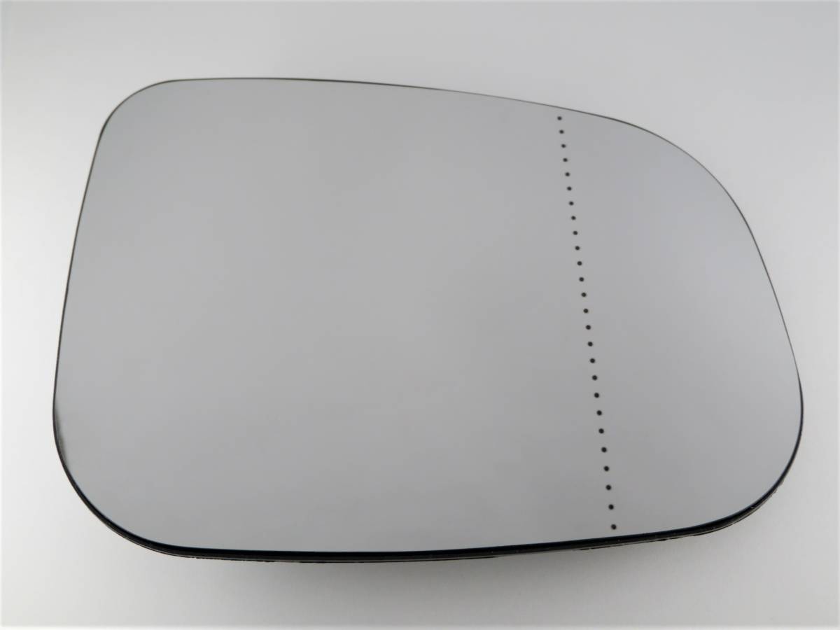 (送料込) VOLVO ボルボ C30 C70 S40 XC40 S60 V60 S80 V50 V70 右ドアミラーガラス【ガイドクリップ付・新品】ヒーテッド拍卖