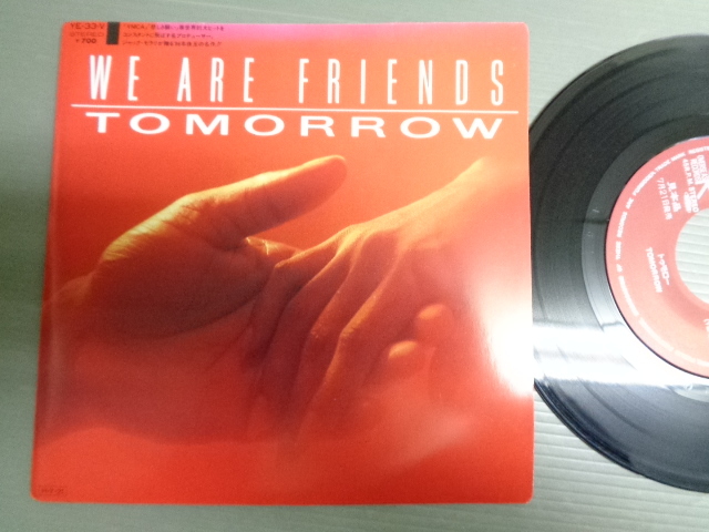 トゥモローTOMORROW/ウィー・アー・フレンズWE ARE FRIENDS★シングル拍卖