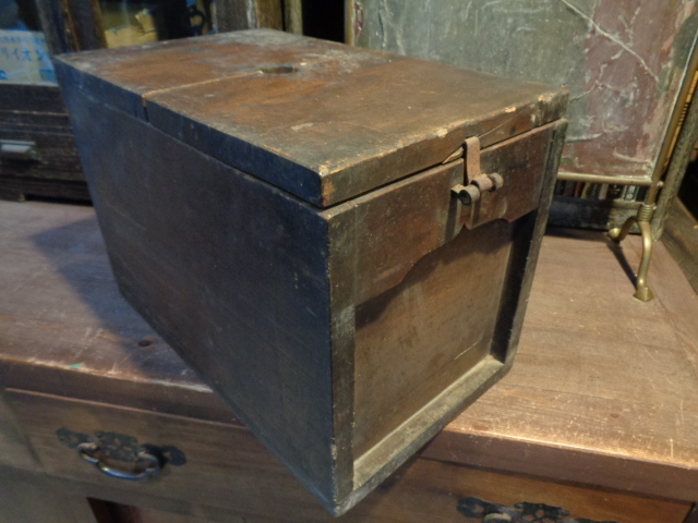 【江戸時代銭函】骨董箪笥古道具帳場金庫鍵古道具アンティーク古民具錠前レジスター升木箱インテリア古民家民芸家具帳場箪笥拍卖