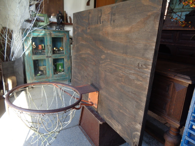 【アメリカンアンティーク104×81㎝ボード付きバスケットボールリング】ゴール庭ガーデニング古道具スポーツバーインテリア拍卖