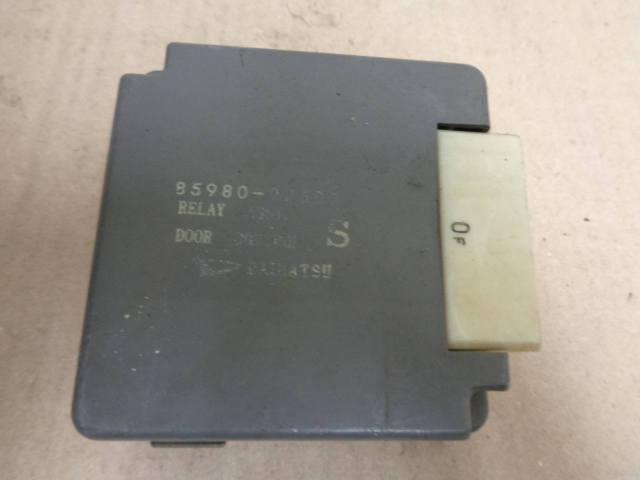 アトレーワゴン S220G 純正 ドアコントロールコンピュータ 85980-97503拍卖