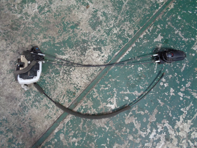 ティーダ ラティオ SC11 純正 ドアロック フロント右拍卖