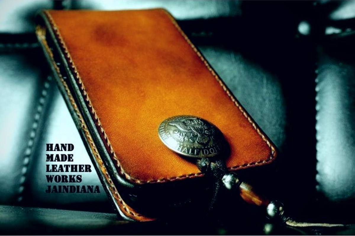 iPhoneケース手縫い サドルレザー ビンテージ染めライトブラウン拍卖