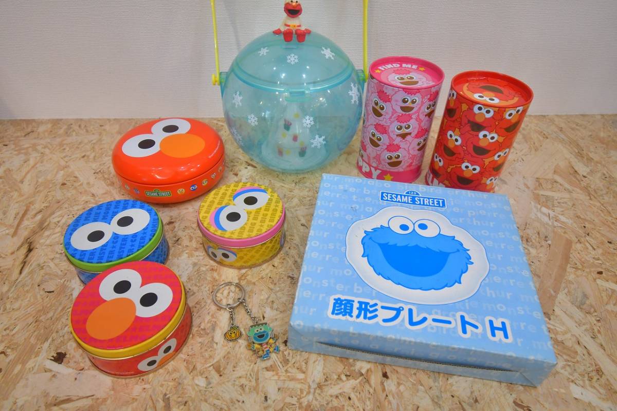 USJ セサミストリート エルモ クリスマス ポップコーンバケット バケツ 缶 カンケース 顔形プレート 皿 キーホルダー 拍卖