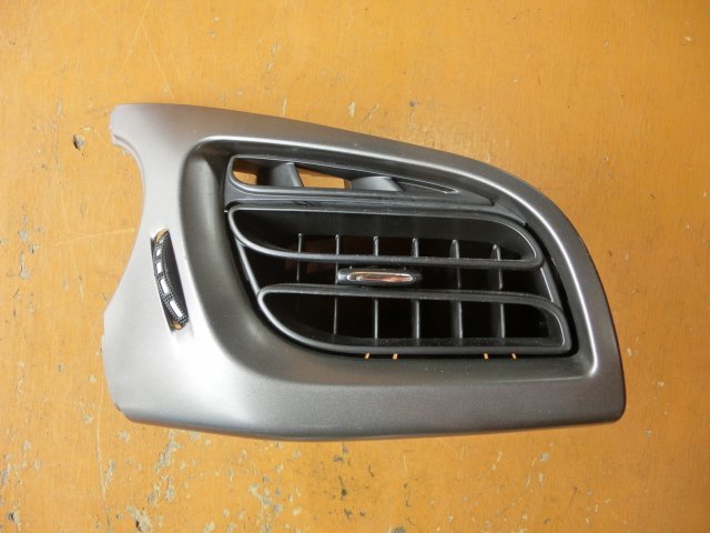 C3 吹き出し口 右 平成27年 ABA-A5HM01 エアコン シトロエン 2015yレザーエディション 11.3万km 即決あり拍卖