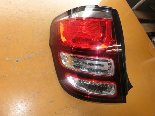 C3 左 テールランプ 平成27年 ABA-A5HM01 ライト 9803929080 シトロエン 2015yレザーエディション 11.3万km 即決あり拍卖