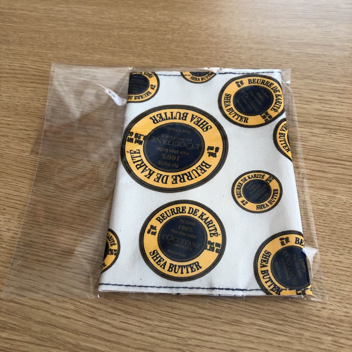 ロクシタン ブックカバー 未使用 非売品 袋破れ拍卖