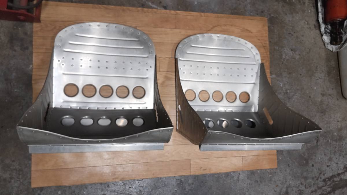 ★ホットロッド カスタム アルミリベット仕上げ ボンバーシート ペアセット★拍卖