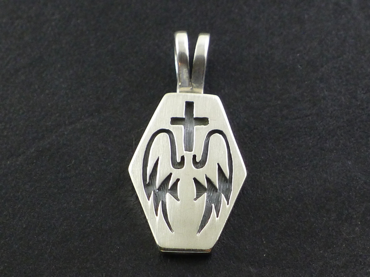 インディアンジュエリー ティモシー・リー ナバホ族 クロスウィングシールド ペンダント拍卖