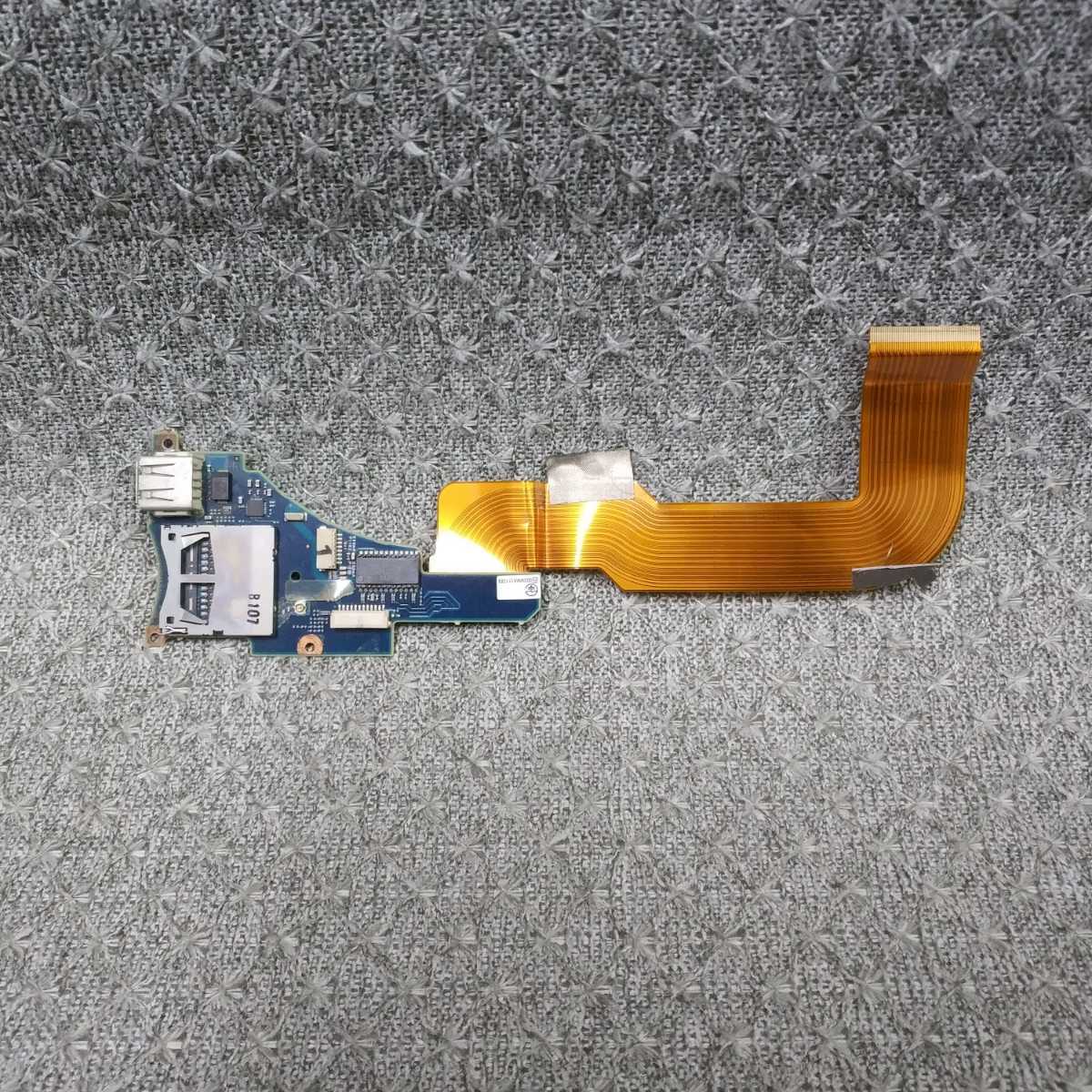 岐阜 即日発 送料185円~ Panasonic Let's note CF-SX1 CF-SX2 等用 SDカードリーダー/USBボード DFUP2084YD ★動作確認済 USB121拍卖