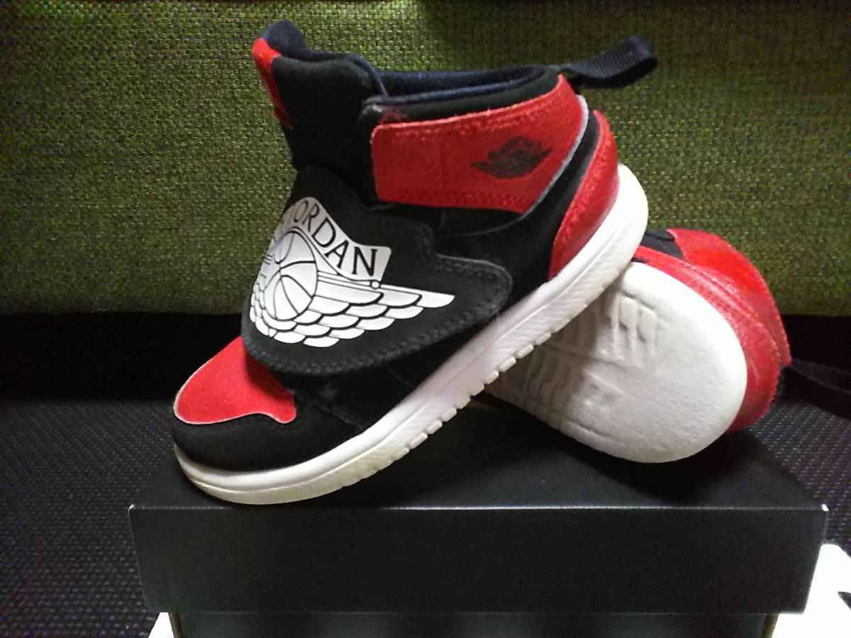 レア☆NIKE SKY JORDAN1 Bred TDスカイジョーダン赤16cmシカゴBQ7196-001ブレッドMIDマジックテープAJ1白GYMつま黒RED KIDSキッズGYM17cm拍卖