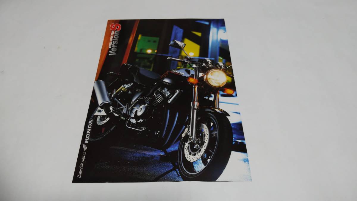 1996年3月販売ホンダCB400スーパーフォア バージョンSのカタログです。拍卖
