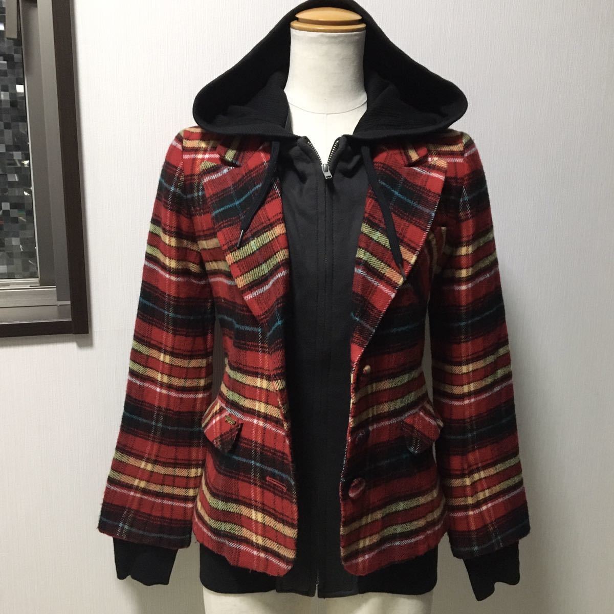 ● 美品 2WAY スパイラルガール パーカー 一体型 ジャケット ブルゾン コート レディース Sサイズ 36 ブラック レッド チェック 重ね着拍卖